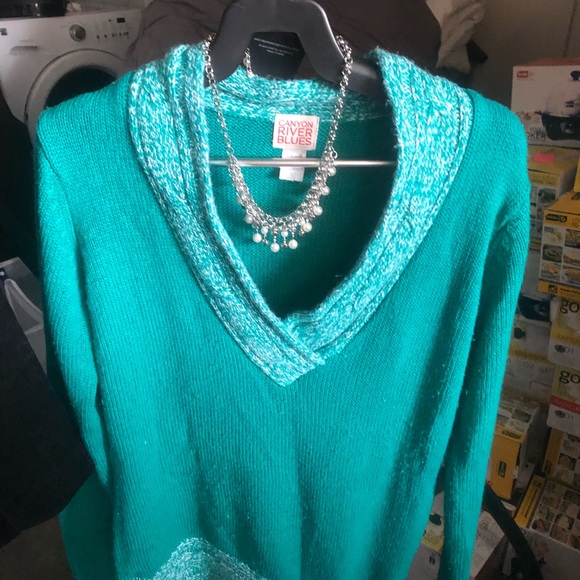 Sweaters - Picture 2 of 8